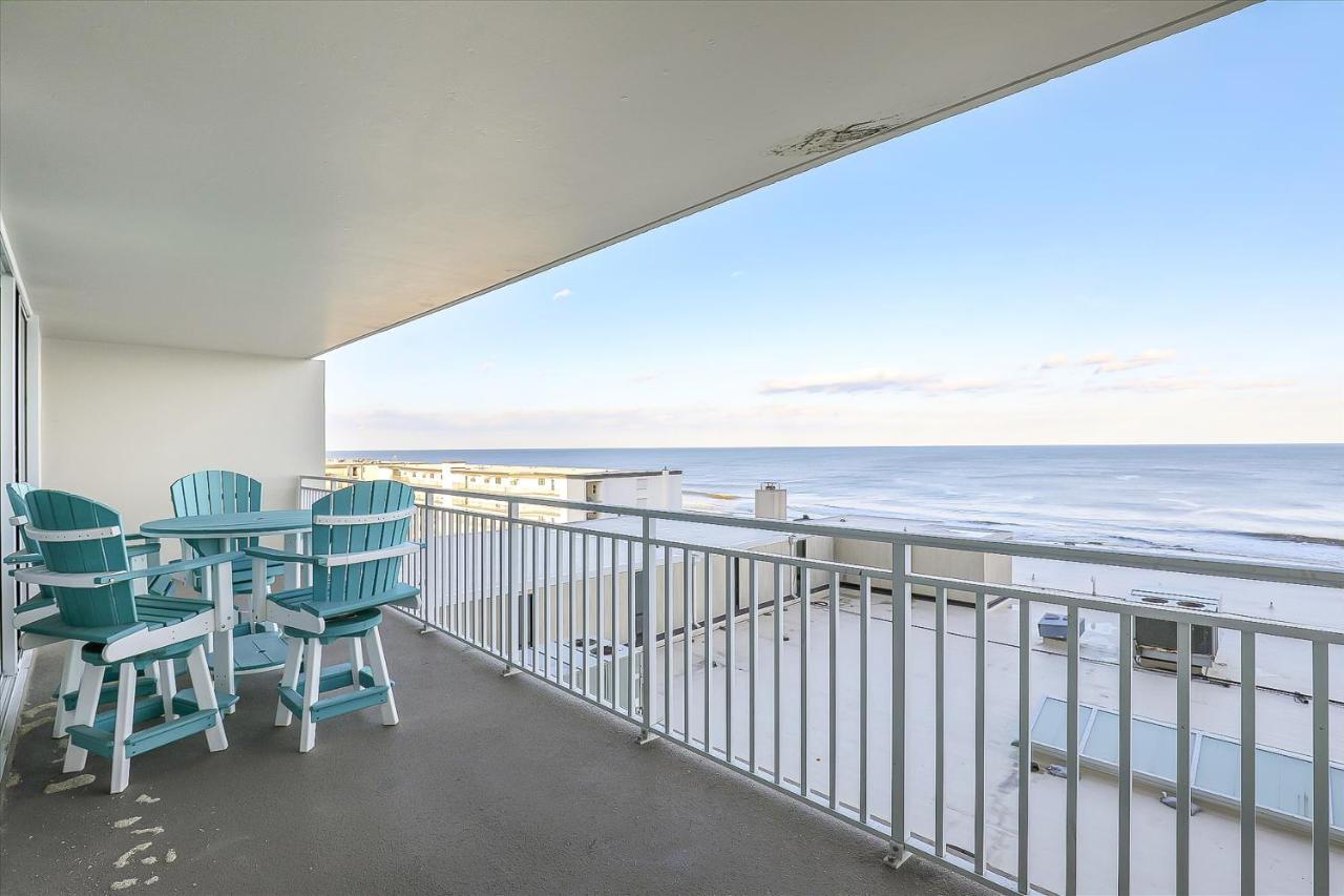 Carousel Apartment